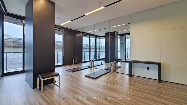 Additional image 31 of 21 Lawren Harris Sq Unit 301