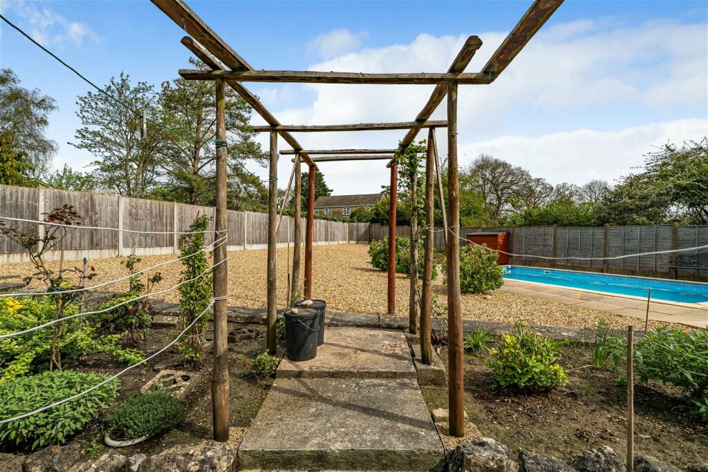 Additional image 14 of Treetops, Leystone Close, Frome BA11 2JY