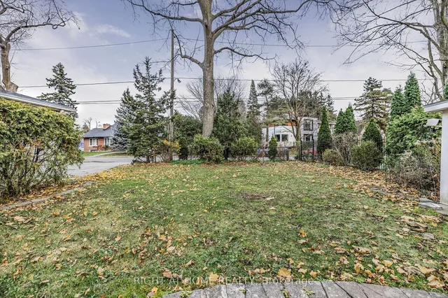 Additional image 32 of 186 Royalavon Cres