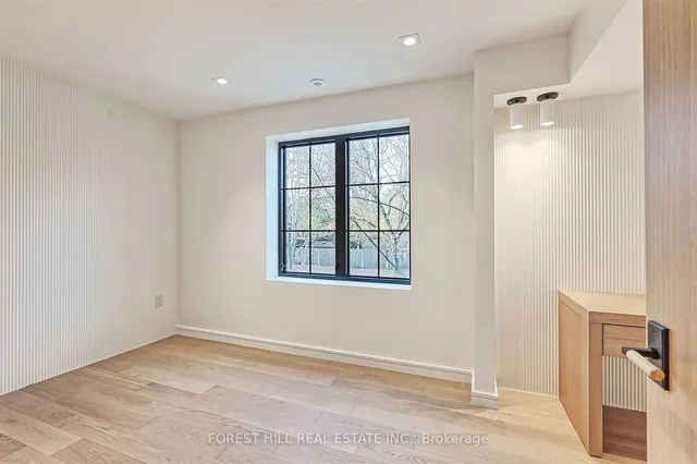 Additional image 25 of 127 Welland Ave