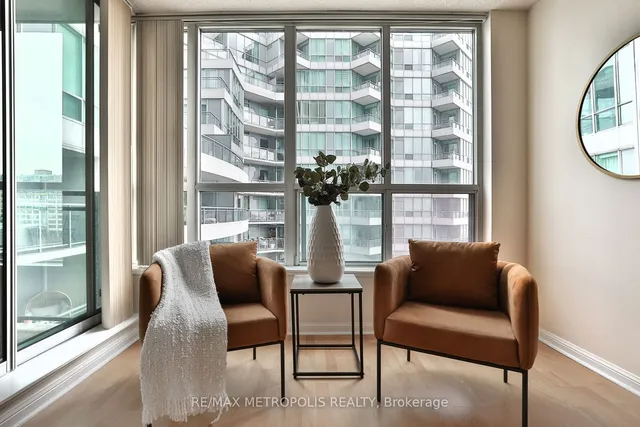 Additional image 8 of 230 Queens Quay Unit 820