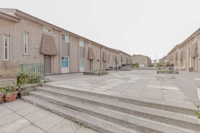 Additional image 20 of 40 Rexdale Blvd Unit 31
