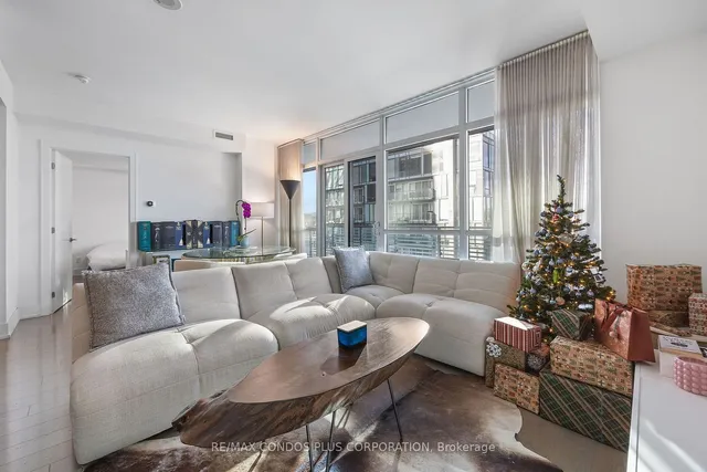 Additional image 6 of 170 Avenue Rd Unit 607