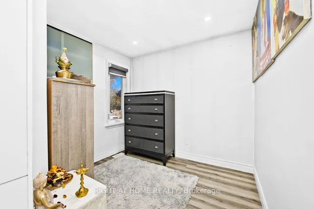 Additional image 12 of 150 Lord Roberts Dr