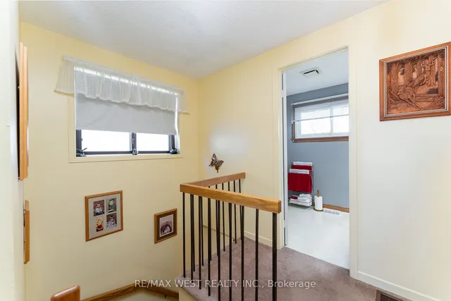 Additional image 19 of 52 Wallis Cres