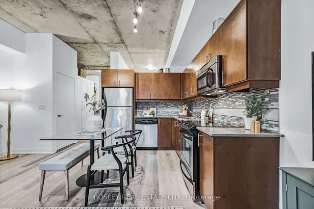 Additional image 15 of 201 Carlaw Ave Unit 146