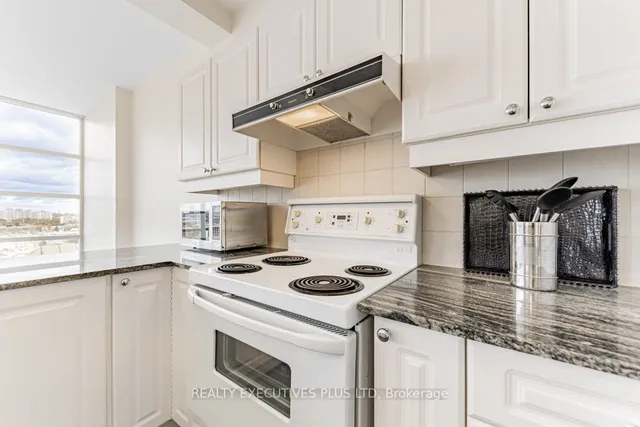 Additional image 17 of 1 Leaside Park Dr Unit 709