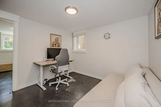 Additional image 34 of 76 Thirty Fifth St