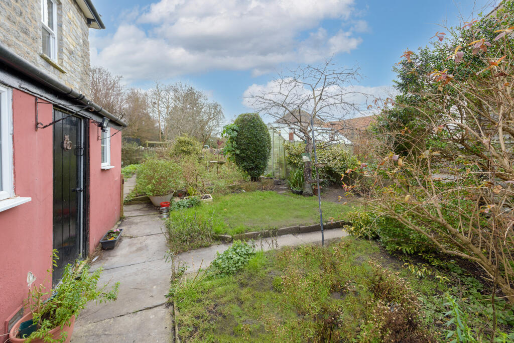 Additional image 13 of Leigh Road, Street