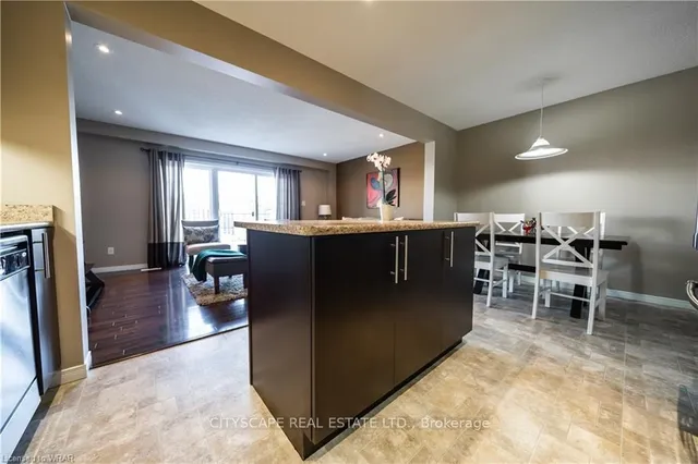 Additional image 11 of 493 Beaumont Cres