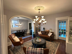 Additional image 5 of 9 Russell St W