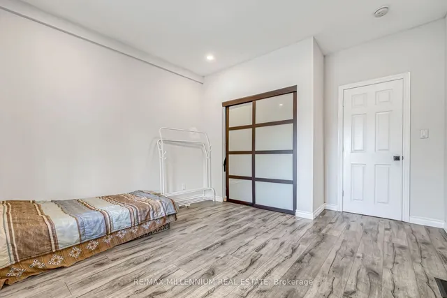 Additional image 20 of 285 BORDEN Ave