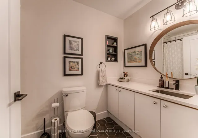 Additional image 16 of 404 King Street West St Unit 306