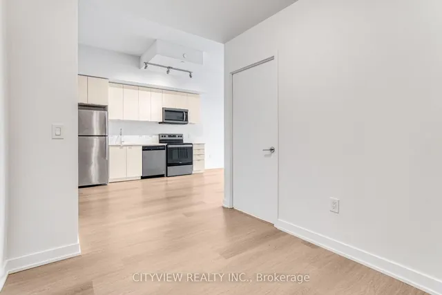 Additional image 23 of 859 The Queensway Unit 816