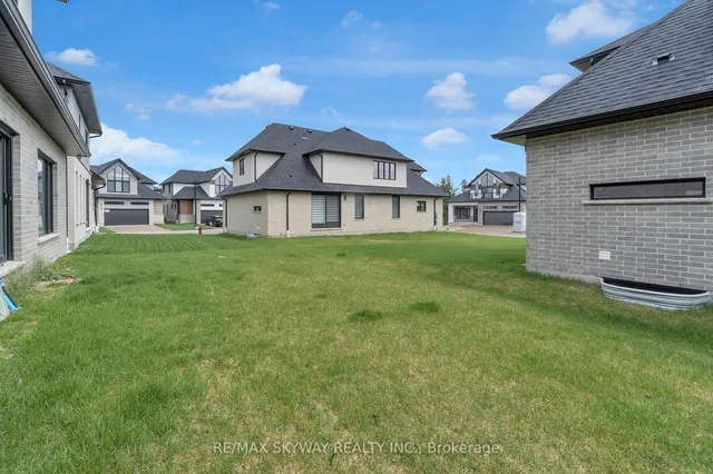 Additional image 36 of 972 Stonecliffe Walk Unit 18