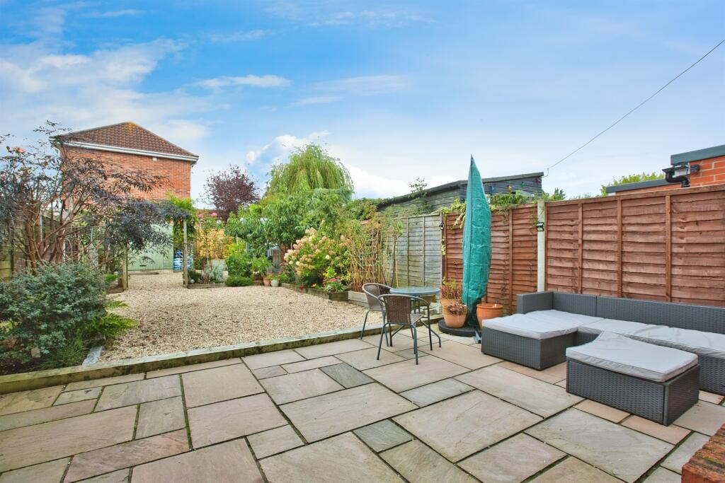 Additional image 15 of Grass Royal, YEOVIL