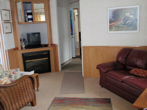 Additional image 3 of 490 Empire Rd