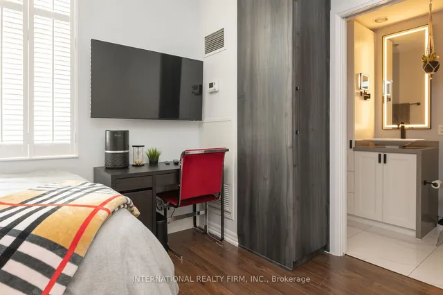 Additional image 9 of 1 King St Unit 617