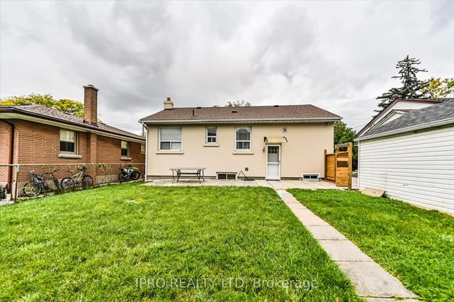 Additional image 38 of 135 Downsview Ave