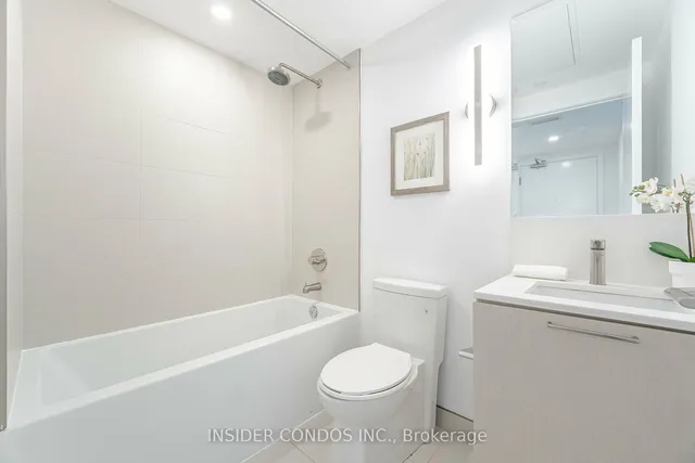 Additional image 23 of 19 Western Battery Rd Unit 3217