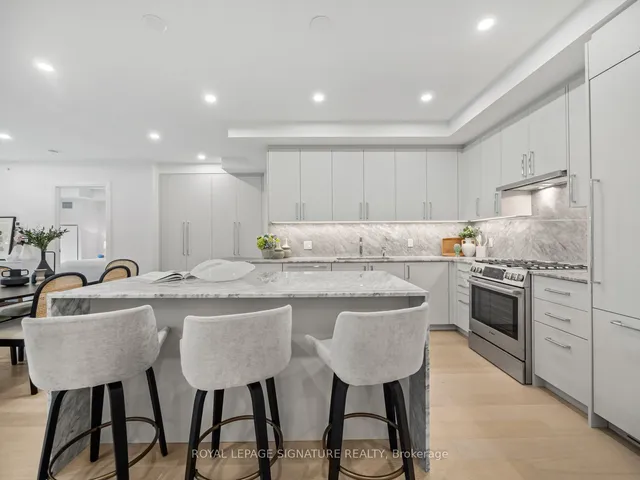 Additional image 10 of 285 Avenue Rd Unit 304