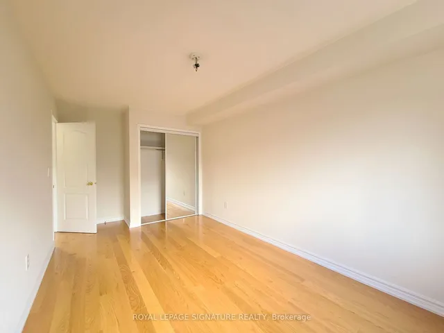 Additional image 22 of 54 Wyper Sq