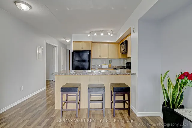 Additional image 12 of 2772 Keele St Unit 312