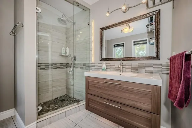 Additional image 22 of 3 REISTVIEW St