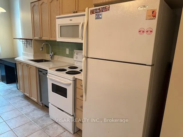 Additional image 11 of 18 Yonge St Unit 603