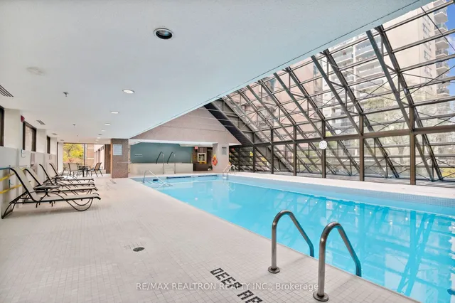 Additional image 26 of 449 Walmer Rd Unit 401