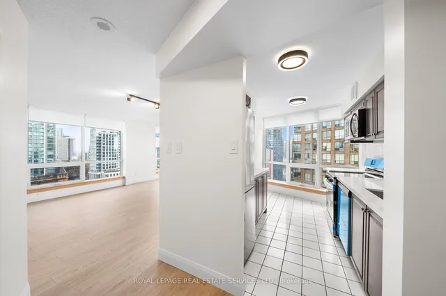 Additional image 10 of 1055 Bay St Unit 1605