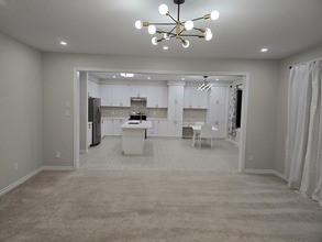 Additional image 3 of 505 Honeylocust Ave