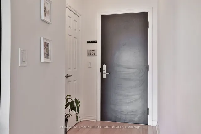 Additional image 2 of 1135 Royal York Rd Unit 814