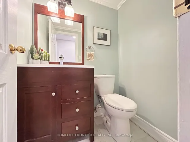 Additional image 29 of 110 Elise Terr