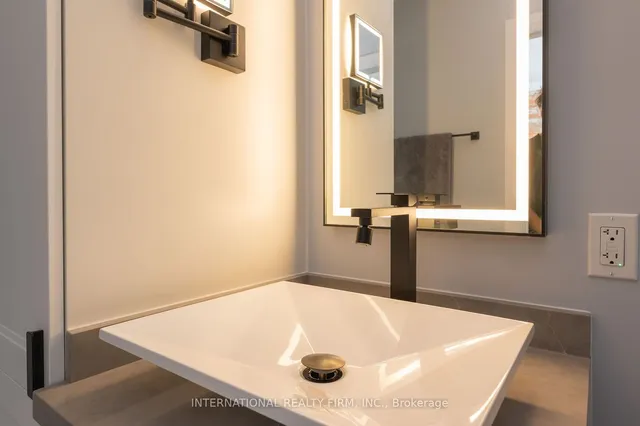 Additional image 10 of 1 King St Unit 617