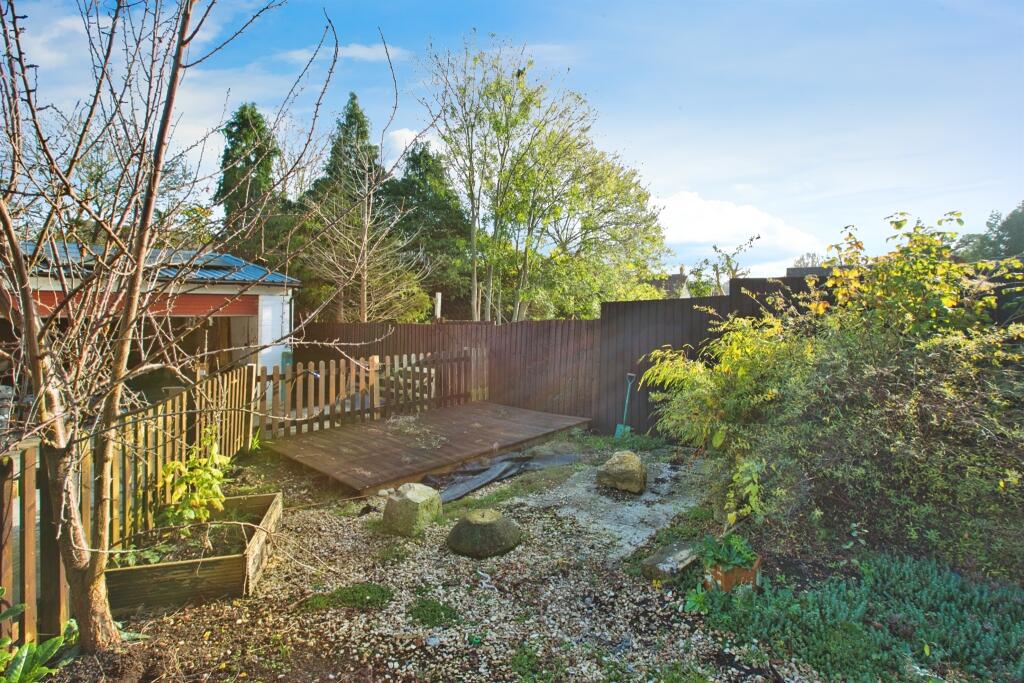 Additional image 20 of Grove Avenue, Yeovil