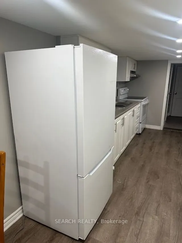 Additional image 20 of 65 Livingstone Ave