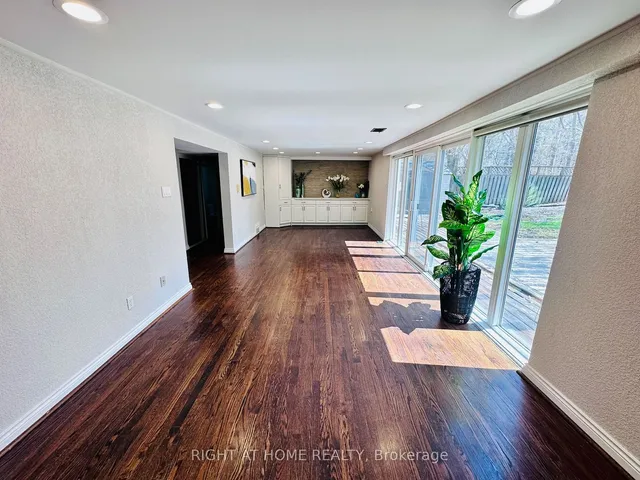 Additional image 10 of 23 Christine Cres