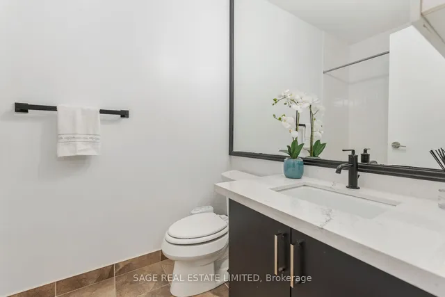 Additional image 8 of 209 Fort York Blvd Unit 277