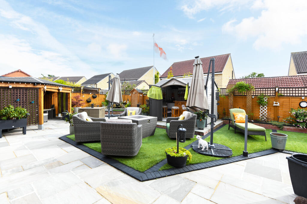 Additional image 30 of Pontefract Avenue, Castlemead