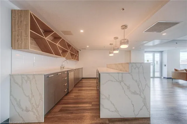 Additional image 23 of 60 Frederick St St Unit 1102