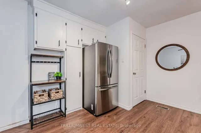 Additional image 10 of 283 Spadina Rd