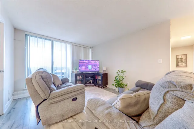 Additional image 13 of 100 Wingarden Crt Unit 1809
