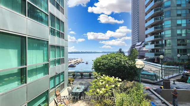 Additional image 26 of 10 Yonge St Unit 413