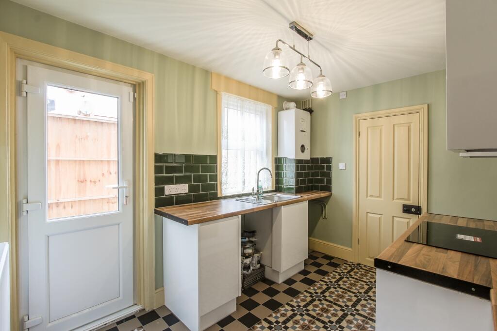 Additional image 15 of 22 Manor Road, Yeovil