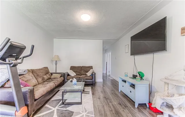 Additional image 4 of 27 Weichel St