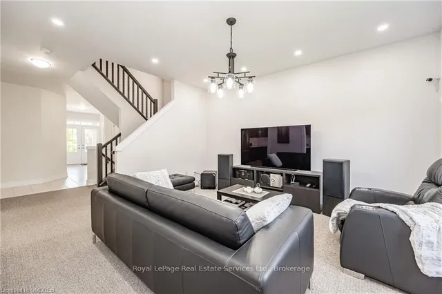 Additional image 11 of 46 CREEK RIDGE St