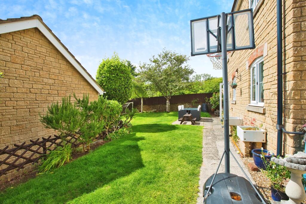 Additional image 19 of Knapp Hill Close, South Horrington Village, Wells