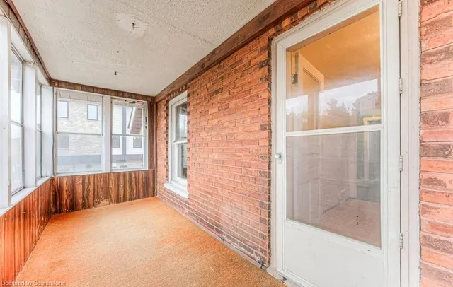 Additional image 25 of 25 Peter St