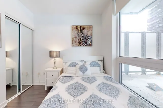 Additional image 22 of 39 Roehampton Ave Unit 506